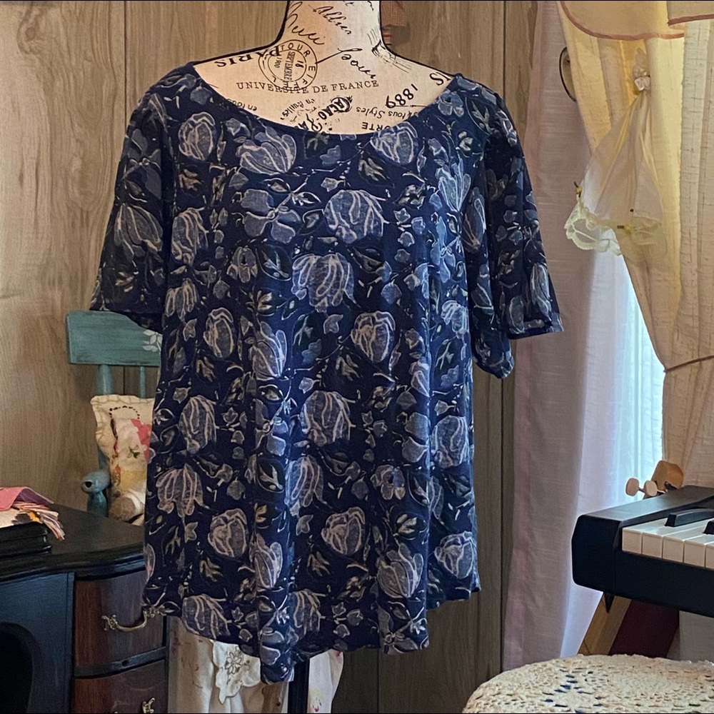 Lucky Brand Blouse 1X _Blue Floral Preowned